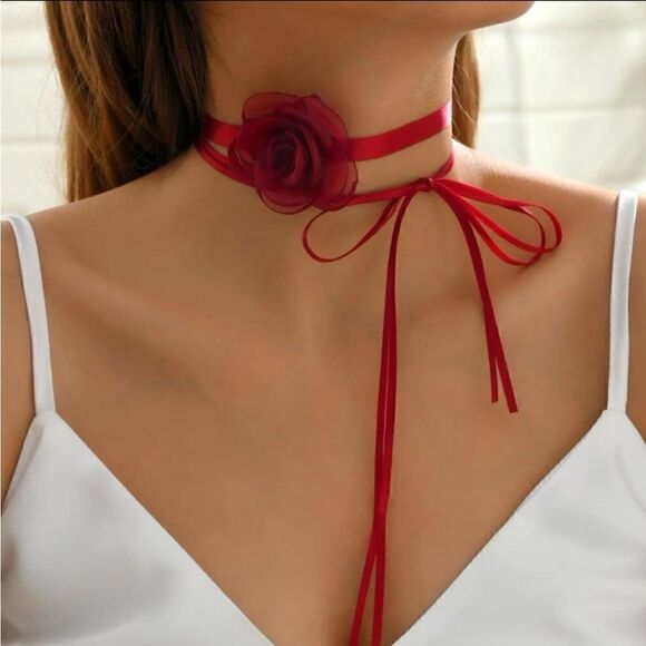 Red flower choker S378 - Picture 1 of 4